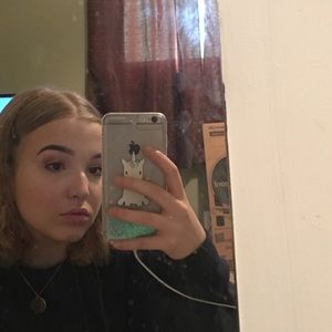 Meet your Posher, Olivia